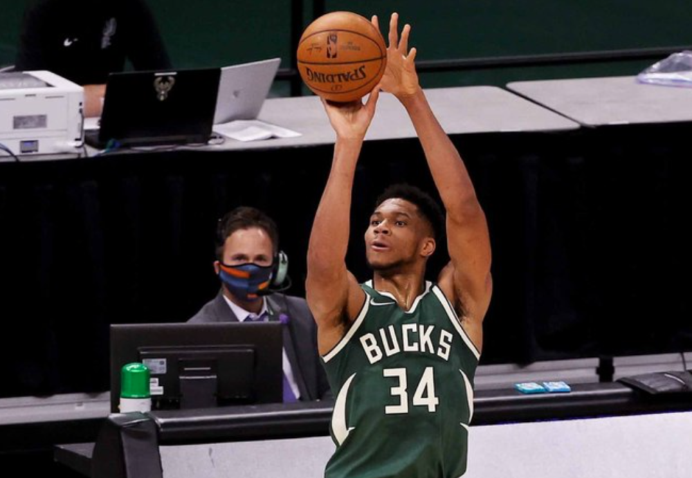 太阳客场逆转马刺,约翰逊成为关键先生 太阳客场逆转马刺,约翰逊成为关键先生